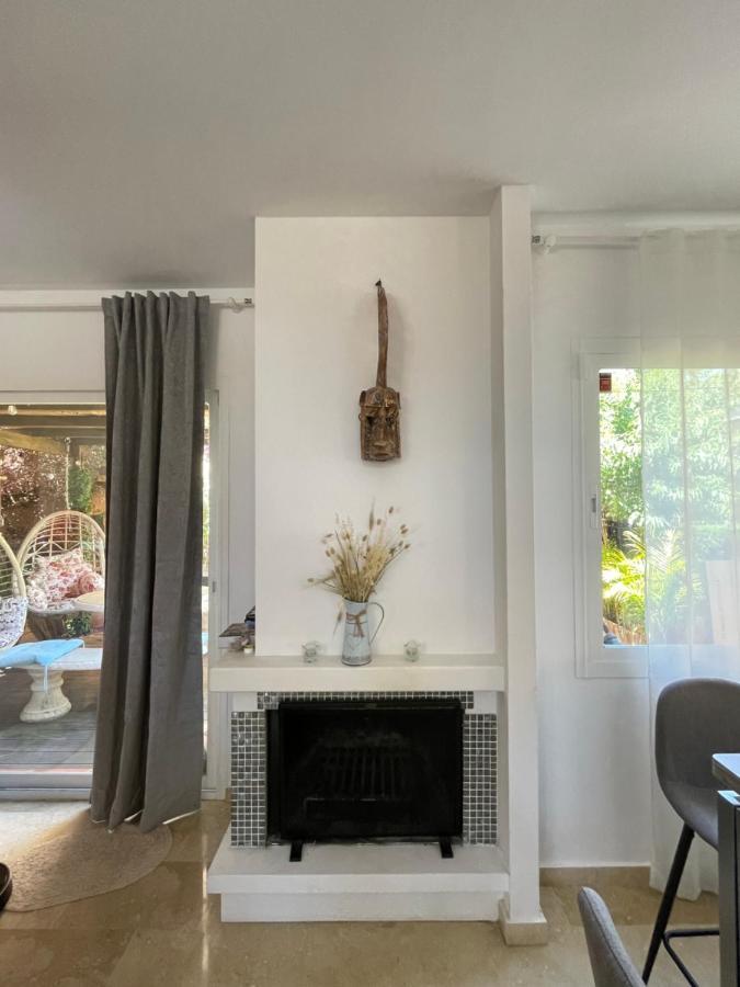 Halo - Amazing 4br Townhouse With Jacuzzi And Big Terrace Apartment *