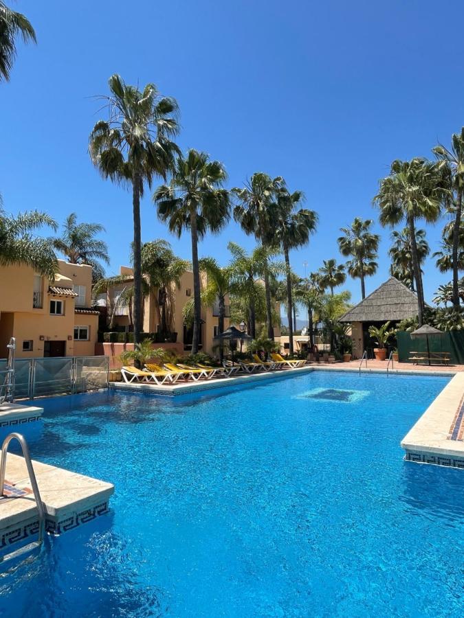 Halo - Amazing 4br Townhouse With Jacuzzi And Big Terrace Apartment